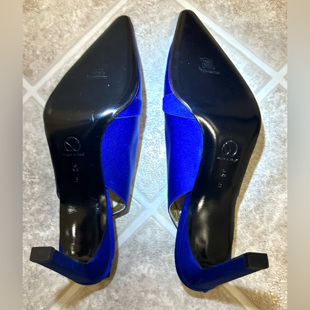 St. John Blue Shoes Sz 8 1/2 NWOT - Picture 3 of 6